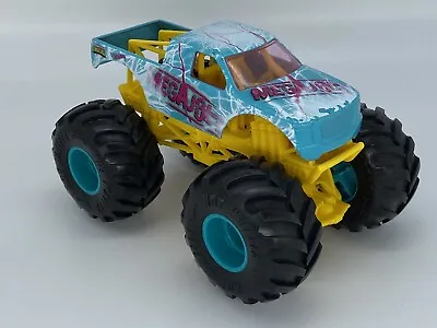 Hot Wheels Oversized Monster Truck Megajolt 1:24 Large • $18.94