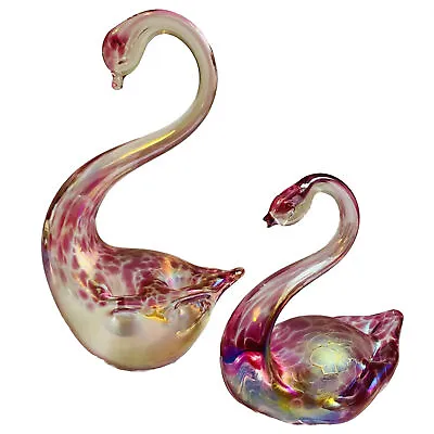 £29.99 • Buy Iridescent Mottled Glass Swans Heron Glass Cumbria Pink Pair