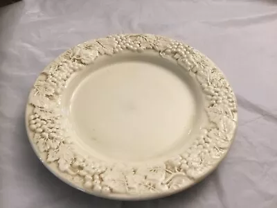 Harry And David Grapes Embossed Ivory 8-7/8  Salad Plate Portugal Hda1 Pattern • $16.99