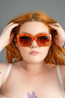 90s Does 60s Vintage Orange Faux Tortoiseshell Thick Framed Square Sunglasses • £28