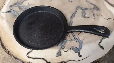 Vintage 4 1/2 Inch Wagner Cast Iron Egg Skillet Marked F On Handle Antique USA • $17.92