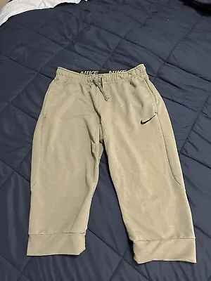 Nike Mens Sweatpants Gray Fleece 3/4 Length Elastic Waist Stretch Drawstring • $14