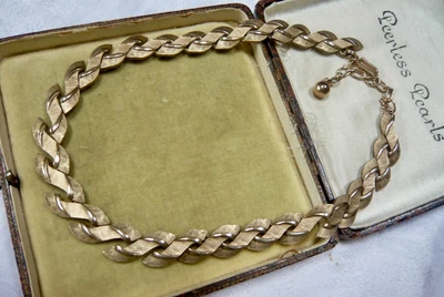 £17.99 • Buy Vintage Trifari Gold Plated Necklace T Charm