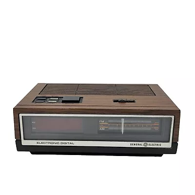Vintage GE General Electric Electronic Digital AM/FM Alarm Clock Radio 7-4640B • $19.99