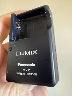 Genuine Panasonic Lumix Charger DE-A45 (DE-A45B) For DMC-TZ1 DMC-TZ50 - EU PLUG • £9.49
