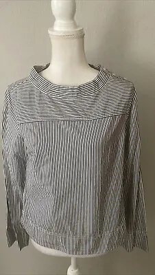 J.Crew Funnelneck Striped Shirt Button Shoulder Gray White G9944 Size 2 • $24.20