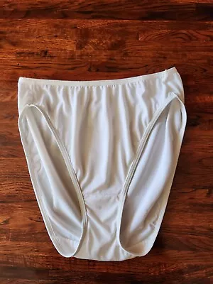 Vintage Vassarette Hi Cut Panties White Womens 7 Underwear Nylon Spandex Panty  • $24.99