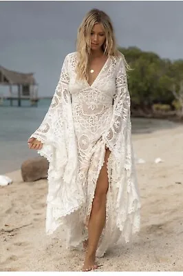 $1400 • Buy Spell And The Gypsy Tamsin Wedding Gown