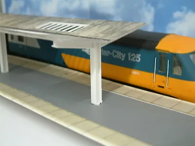 Station Island Platform Canopy Card Kit With 3 D Printed Supports And Skylights • £9.50