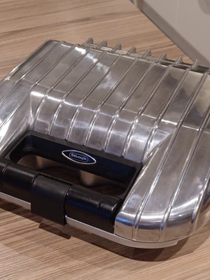 £9.99 • Buy Delonghi Grill Panini Press  Griddle Plates  Alloy Silver SM650 