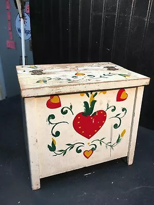 Vintage Folk Art Tool Painted Heart's  Shoe Shine Wood Box Stool 10.5inx8in X9in • $40.50