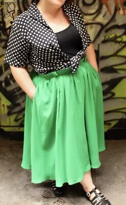 $17 • Buy ASOS Curve Plus Size 20 Green Paperbag Pleat Waist Skirt