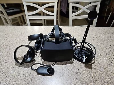 Oculus Rift CV1 VR Headset | Gaming Controllers | Sensor | Clicker I Cables • $89