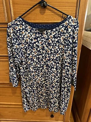 J Jill Wearever Tunic Top Navy Blue Floral • $10