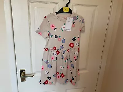 BNWT Girls Marks And Spencer Floral Dress Age 6-7 Years • £3.99