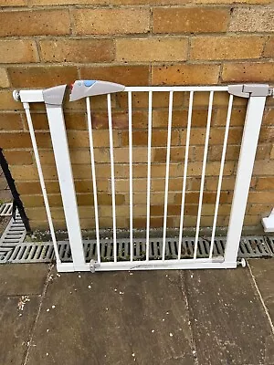 Lindam Sure Shut Axis 76-82cm Pressure Fit Safety Gate - White • £0.99