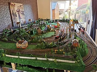 Model Railway Layout - Oo Gauge. • £1600