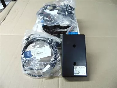 Brand New I-Pod Interface Kit Genuine Mercedes - B67824563 • $180.38