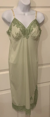 $14.99 • Buy NWOT NEW VTG 50s USA VAN RAALTE SAGE GREEN LACE FULL DRESS SLIP CHIFFON 32