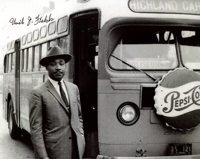 URIAH J. FIELDS SIGNED 8x10 PHOTO MONTOMERY BUS MARTIN LUTHER KING BECKETT BAS • $365