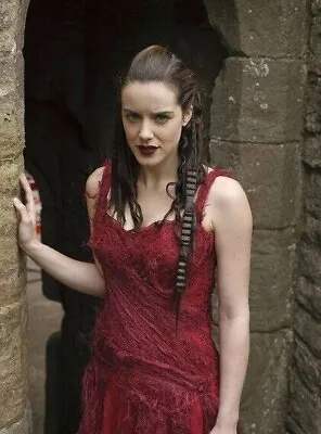 Michelle Ryan Unsigned 10  X 8  Photo - Nimeuh - Merlin *46 • £2.50