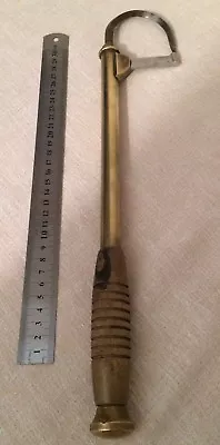 £65.99 • Buy Early / Vintage Brass Fishing Gaff With Wood Turned Handle.FREE UK POSTAGE 