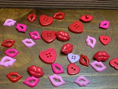 £1.99 • Buy Mixed Lips Hearts Buttons Sewing Art Crafting Button Toy Knitting Doll Connector