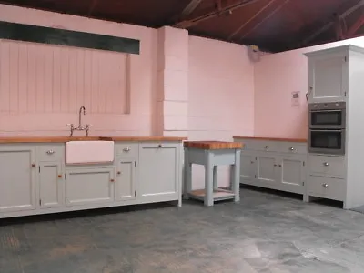 £3600 • Buy Handmade Bespoke Kitchen - Solid Wood  Kitchen Units (EX DISPLAY/REFURBISHED)