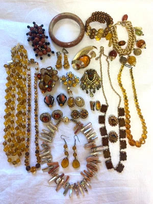 £28 • Buy Job Lot Vintage Costume Jewellery 50s 60s  Orange Amber Topaz Colours 21 Pieces