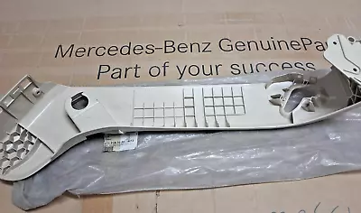 ORIGINAL MERCEDES-BENZ E W211 Front Seat Right Outside Cover A2119187030 • $75