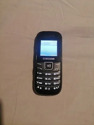 Samsung GT-E1200i - Black (Unlocked)  • £24.17