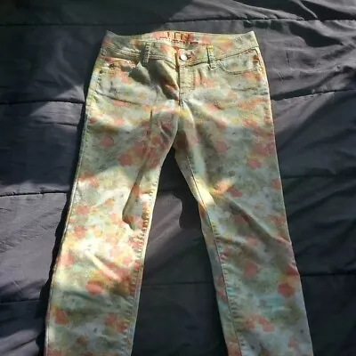 ELLE Flower Print Skinny Jean Size 10 • $3.75