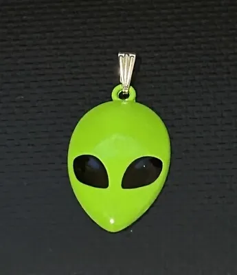 UFO Collection: Green Metal/Enamel Alien Head Pendant • $3.99