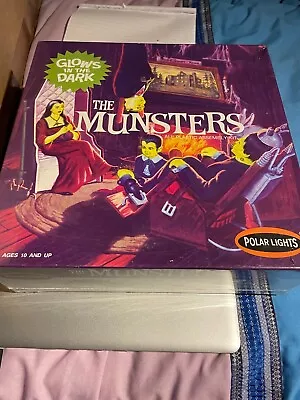 £89.95 • Buy The Munsters Glow In The Dark Polar Lights Model Kit Sealed