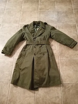 Military Issued Vintage Size Small Short Trench Coat With Removable Liner • $30