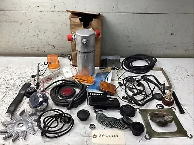 Lot Of Miscellaneous Restoration Parts Lot #1114 - Ford / Gm / Chevy / Dodge • $19.99