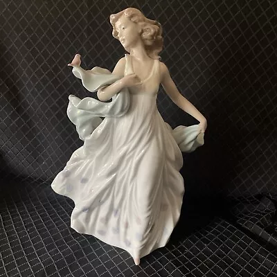 Lladro 6193 - Summer Serenade (retired) 12” H 8” W 6” D • $150