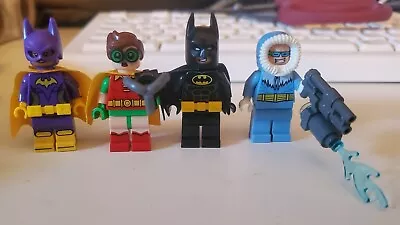 AUTHENTIC Lego DC Minifigures LOT! BATMAN BATGIRL ROBIN & CAPTAIN COLD!  • $19.99