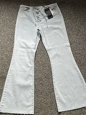 BNWT Fab STRADIVARIUS Slim Flare Fit Jeans - Size 14 * REDUCED* • £4.99