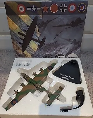 Boxed - Atlas Editions - Handley Page Halifax - 22cm Wingspan Long Model Plane - • £24.99