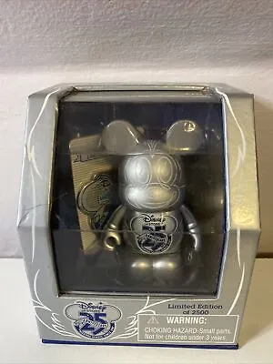 D23 Expo 2011 Disney Store 25th Anniversary Mickey Vinylmation 3  + Pin NEW BOX • $5