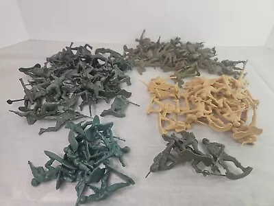 Vintage Plastic Green Army Men Toy Soldiers Lot Military Figures • $0.99