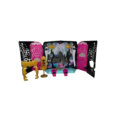Monster High Party Lounge With Turntable And Chair Accessories • $21