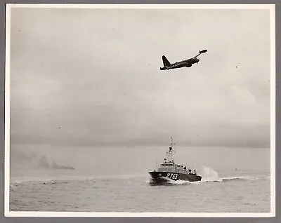 Lockheed Neptune P2v Raf Large Vintage Original Press Photo 1 • $36.93