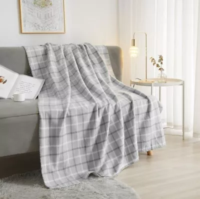 Mainstays Fleece Throw Blanket 50x60in Gray/ White Plaid Super Soft BNWT • $7