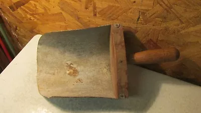 Antique Tin & Wood Handmade Farm Feed Scoop • $24.99