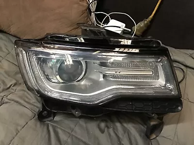 Jeep Grand Cherokee Left Headlamp Wk Laredo/limited/overland/summit Xenon Non • $700