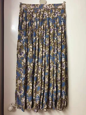 Laura Ashley Skirt New Size 14 • £9