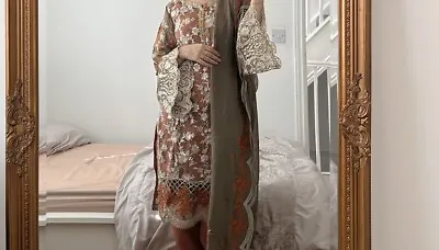 Pakistani Suit Small • £25