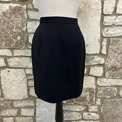 Burberrys Skirt Lightweight 100% Wool Size 8 Black • $44.90